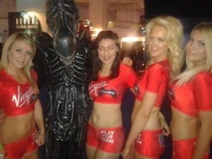 promo girls, exhibition girls comic com